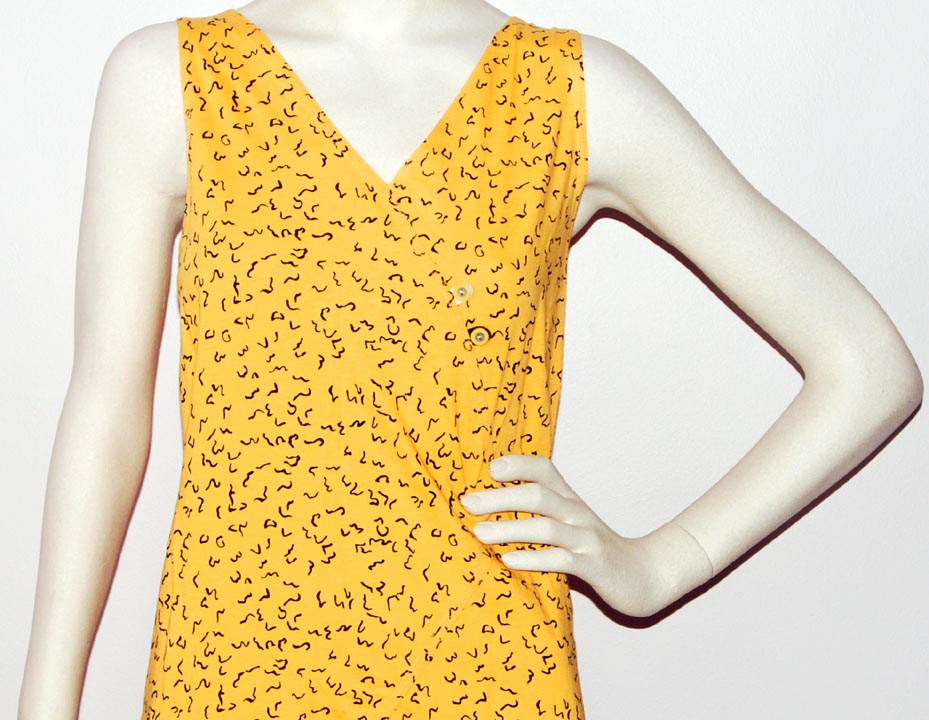 Jamie Sadock — JAMIE SADOCK SLEEVELESS V-NECK (Goldenrod/Blk) 100% Cotton (LARGE)