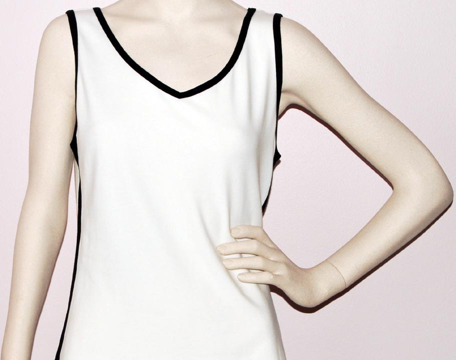 Lily's of Beverly Hills — LILY'S OF BEVERLY HILLS "LYCRA" SLEEVELESS TOP (White/Black) (PETITE)
