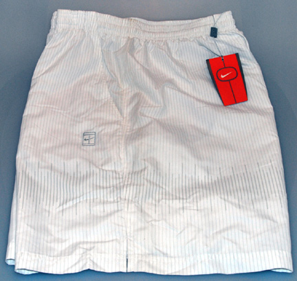 Nike — NIKE MENS 19" PULL-ON SHORT (XL/33+") 100% Poly